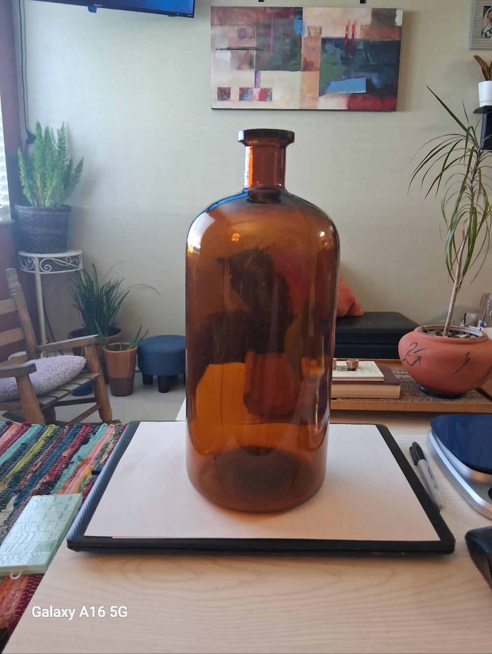 ANTIQUE LG. P.D. & COMPANY AMBER APOTHECARY BOTTLE with a QUARTER inside #367